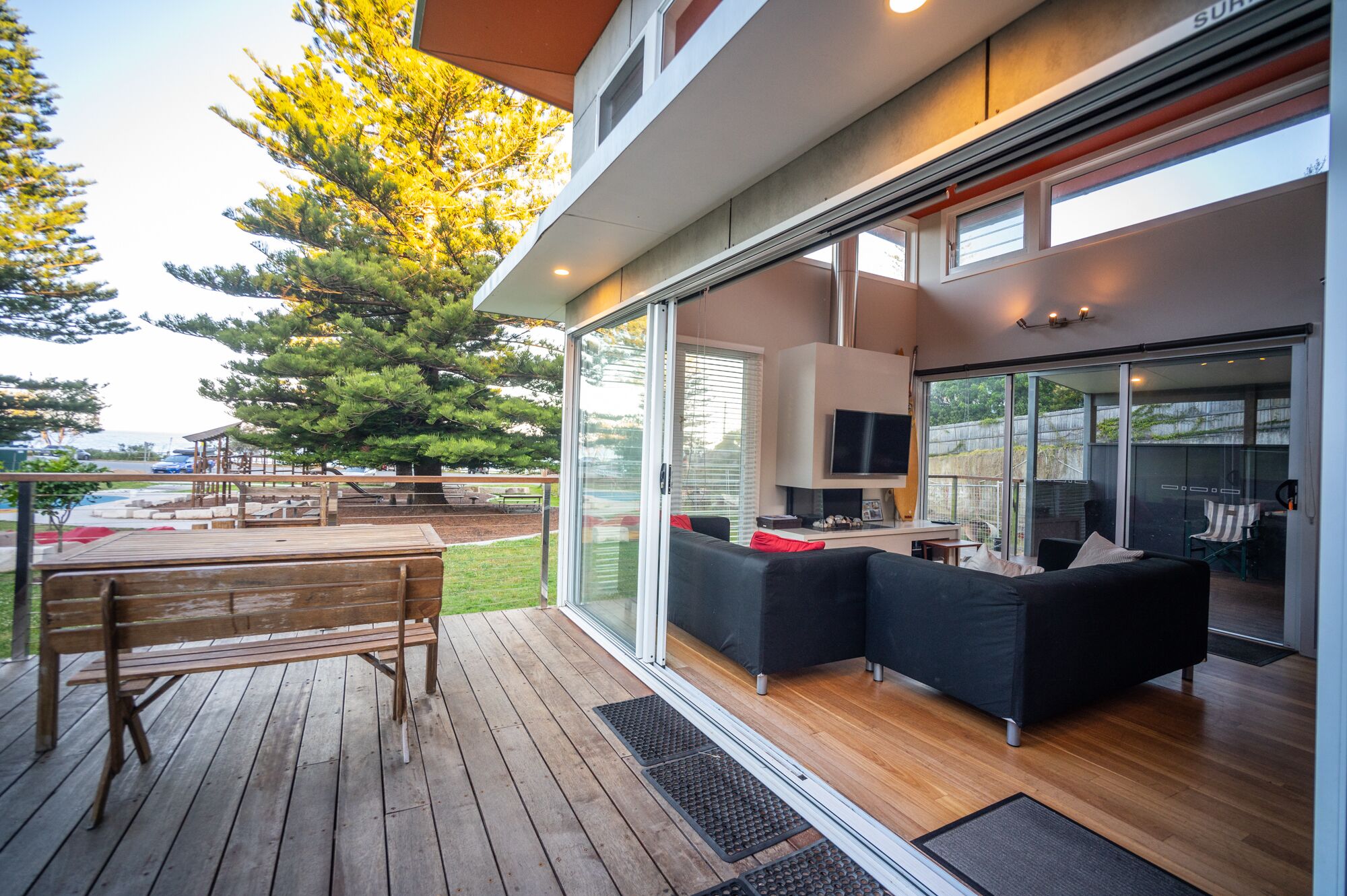 Surf Inn - Beach front