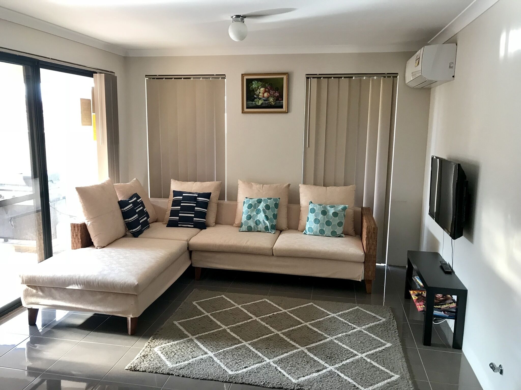 Cannington Home Accommodation House 6 (4 bedrooms and 2 bathrooms). — image 5
