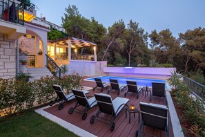 Outdoor pool, a heated pool