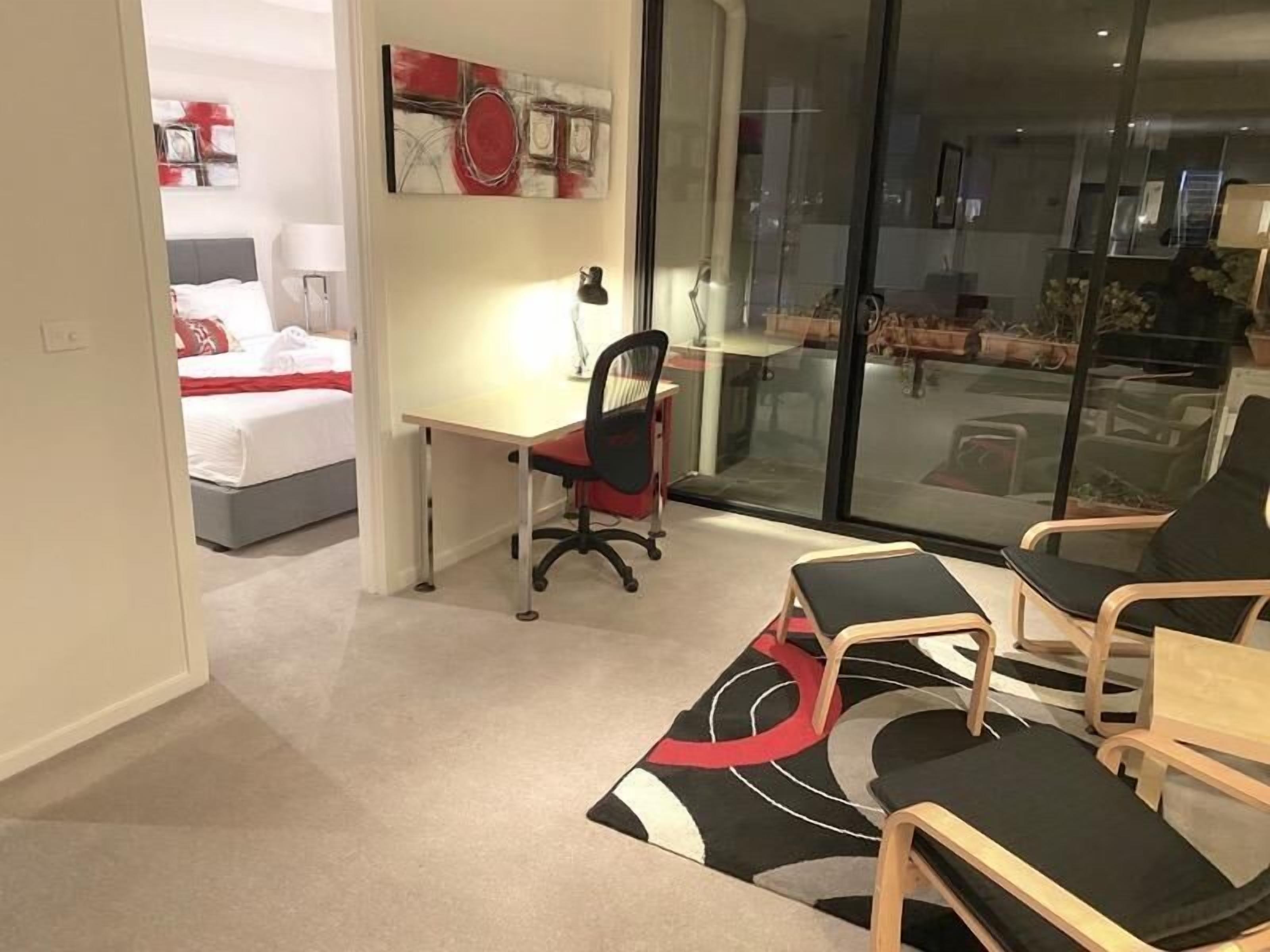 StayCentral - Spacious Seaviews (Port Melbourne) - 57 Bay Street Port Melbourne VIC 3207