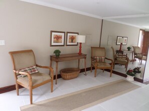 Unclassified image, 4 of 22, button - Duplex apartment in condominium with 2 suites and the best view of Campos (Campos do Jordão)