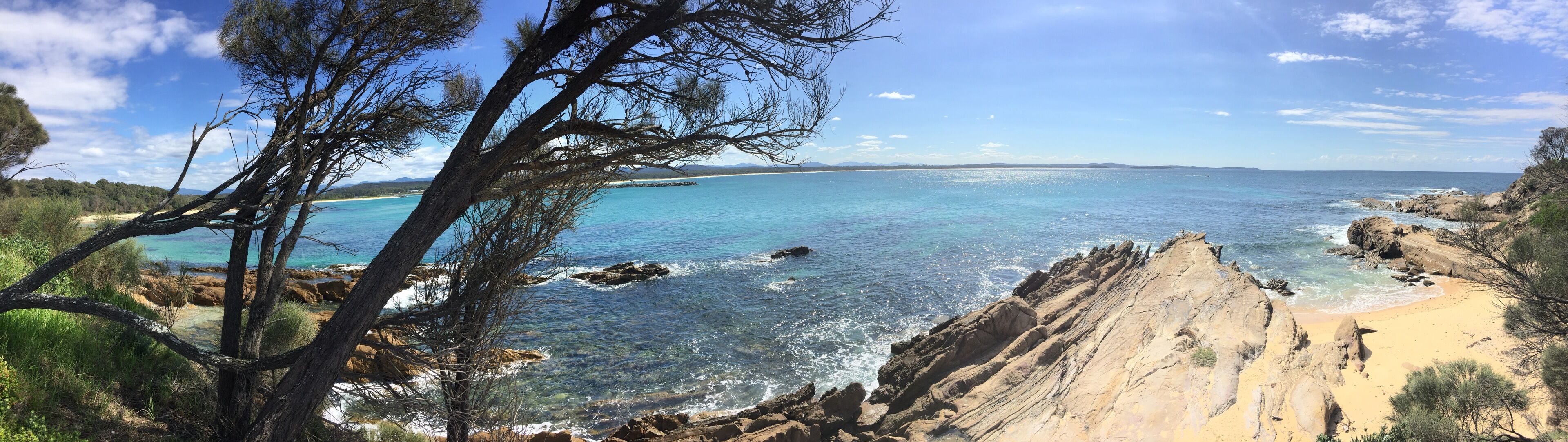 Only 5 mins drive to beautiful South Head