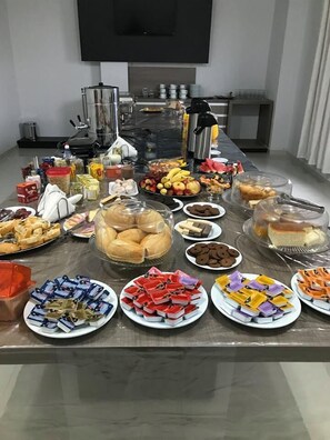Bao gồm bữa sáng buffet hàng ngày 