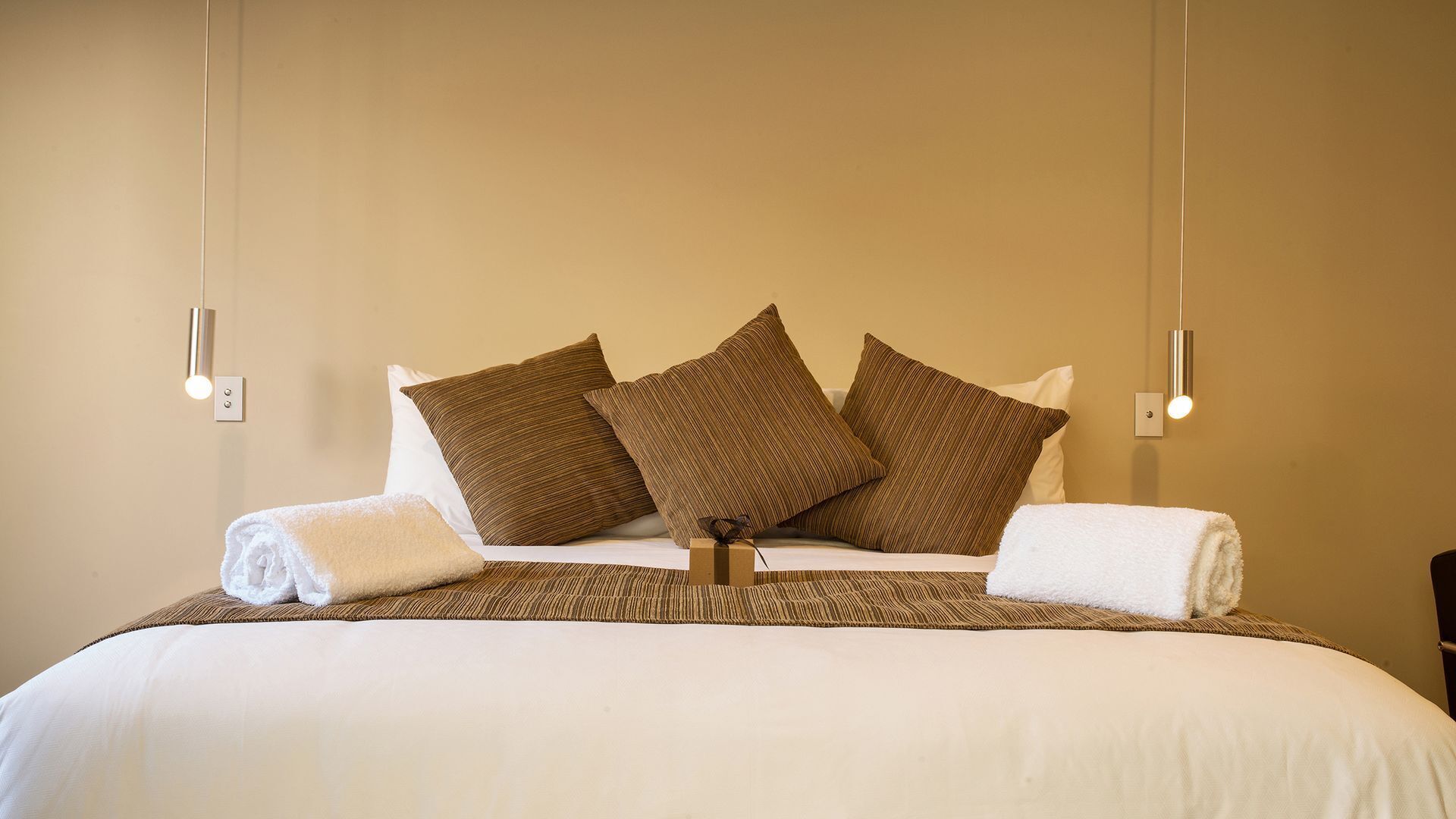 The Frames 'Montage' Luxury Retreat — image 10