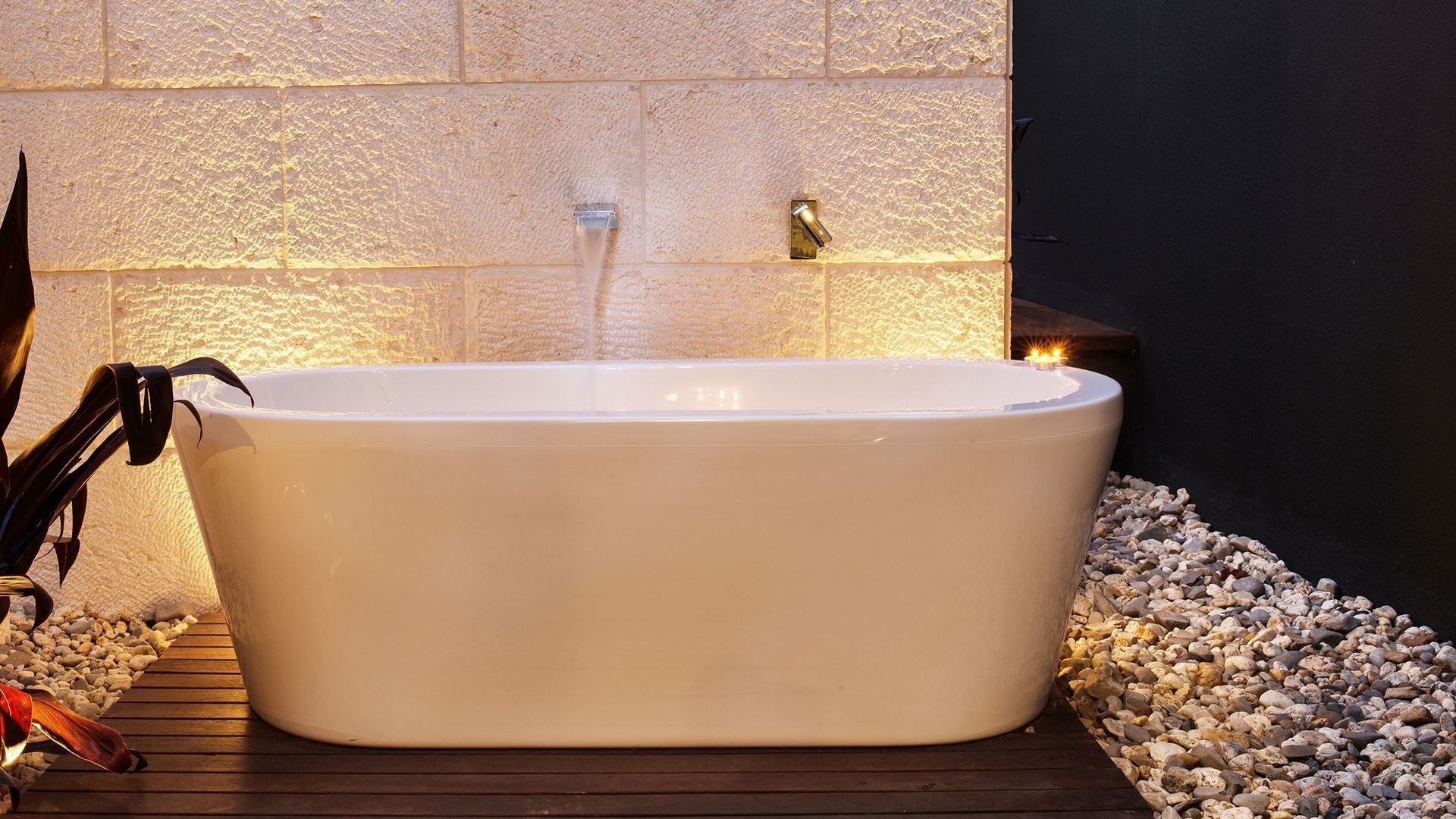 The Frames 'Montage' Luxury Retreat