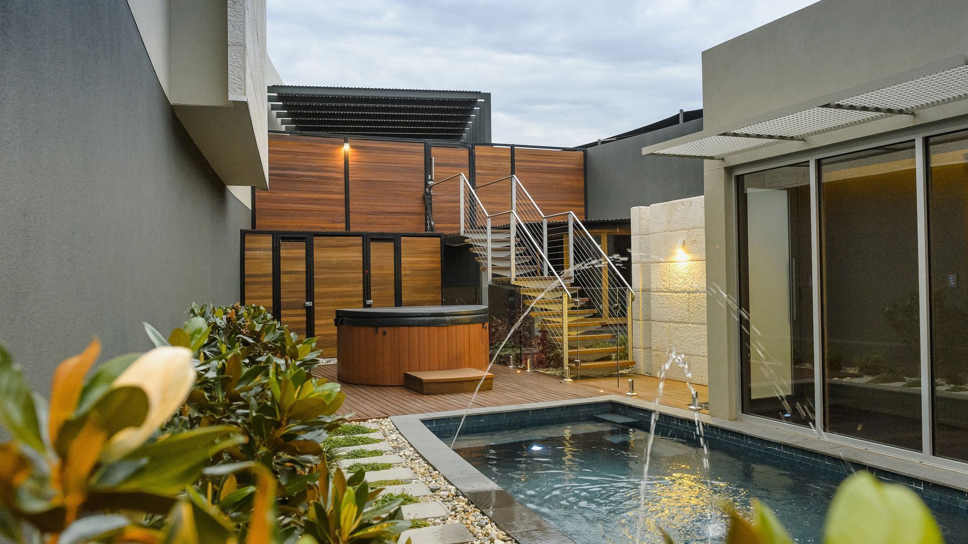 The Frames 'Montage' Luxury Retreat — image 3