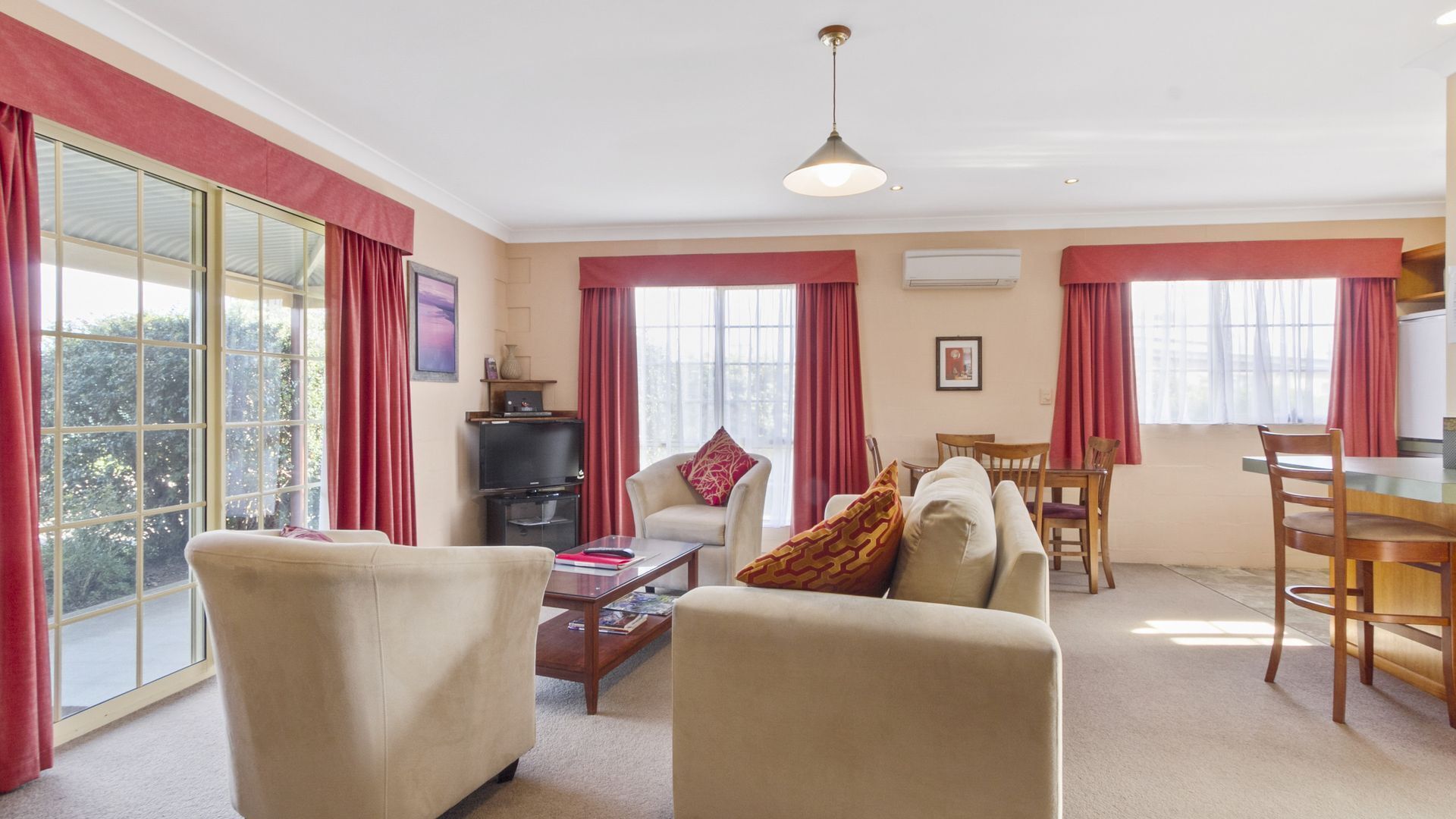 Swansea Cottages - 2  bedroom cottages -  Adjacent the beach.