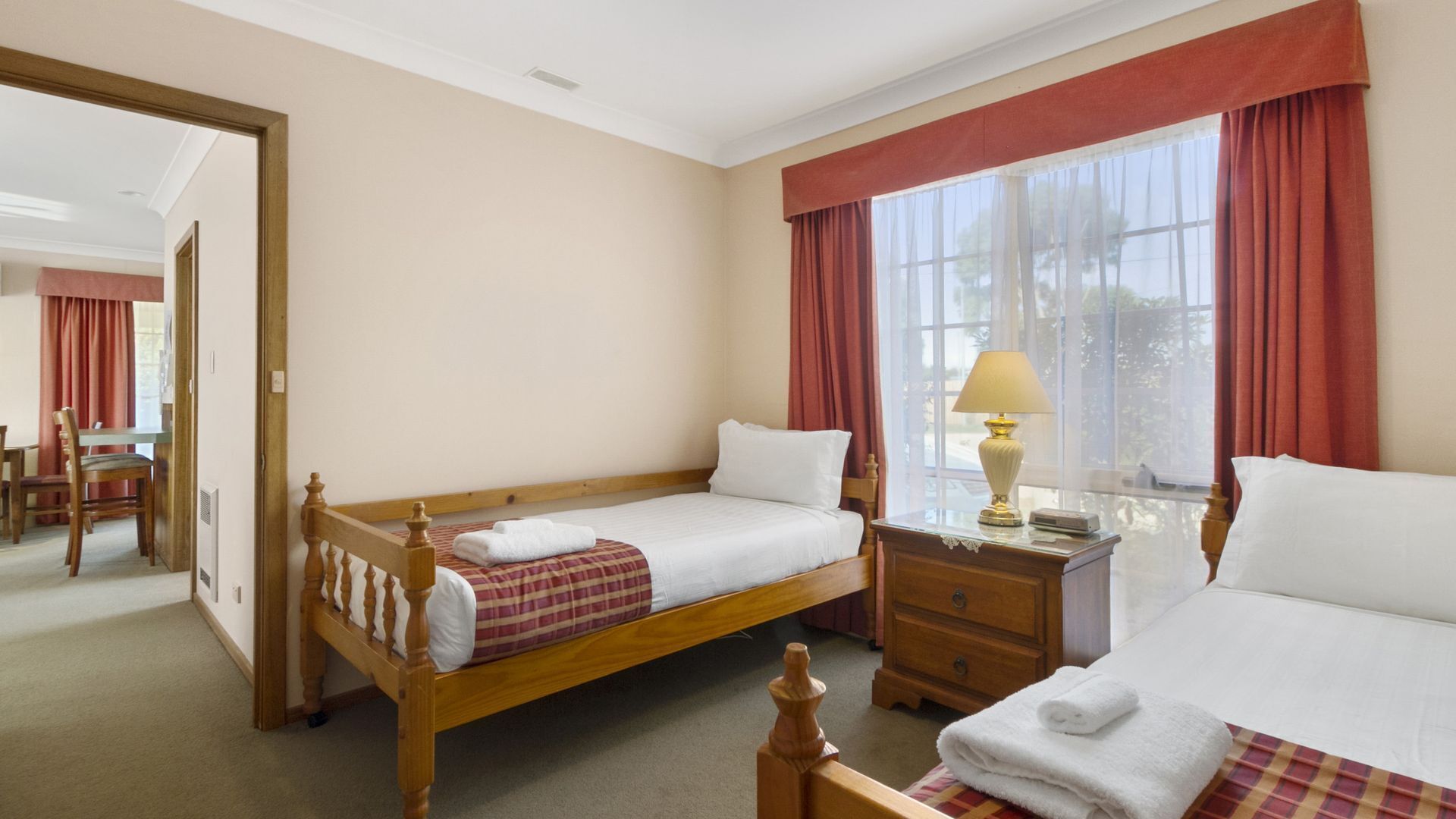 2 quartos, ferros/tábuas de passar roupa, Wi-Fi de cortesia