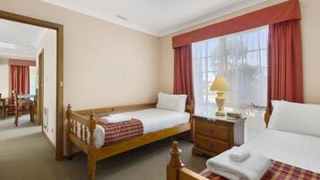 2 quartos, ferros/tábuas de passar roupa, Wi-Fi de cortesia