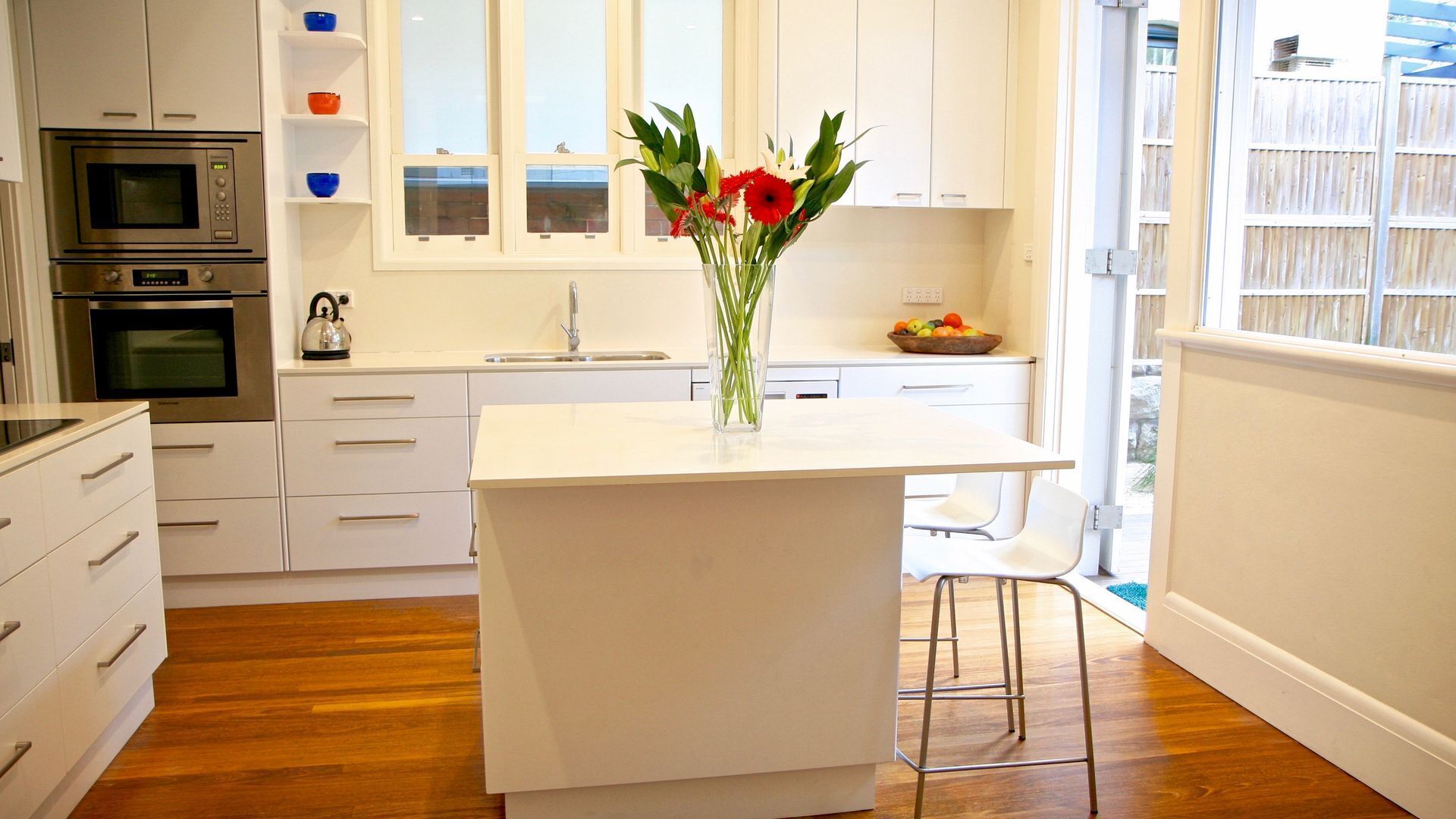 Leafy streets but so close to the Harbour — image 5