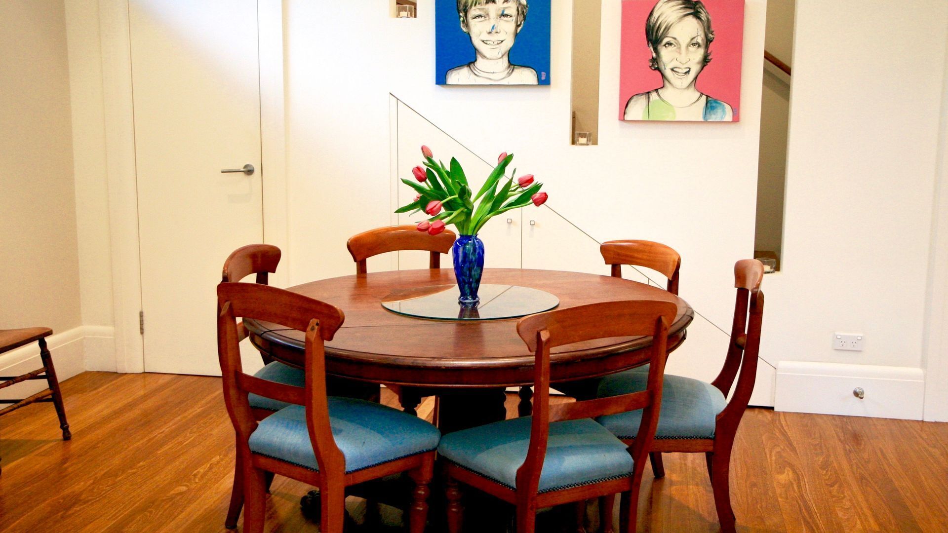 Leafy streets but so close to the Harbour — image 8