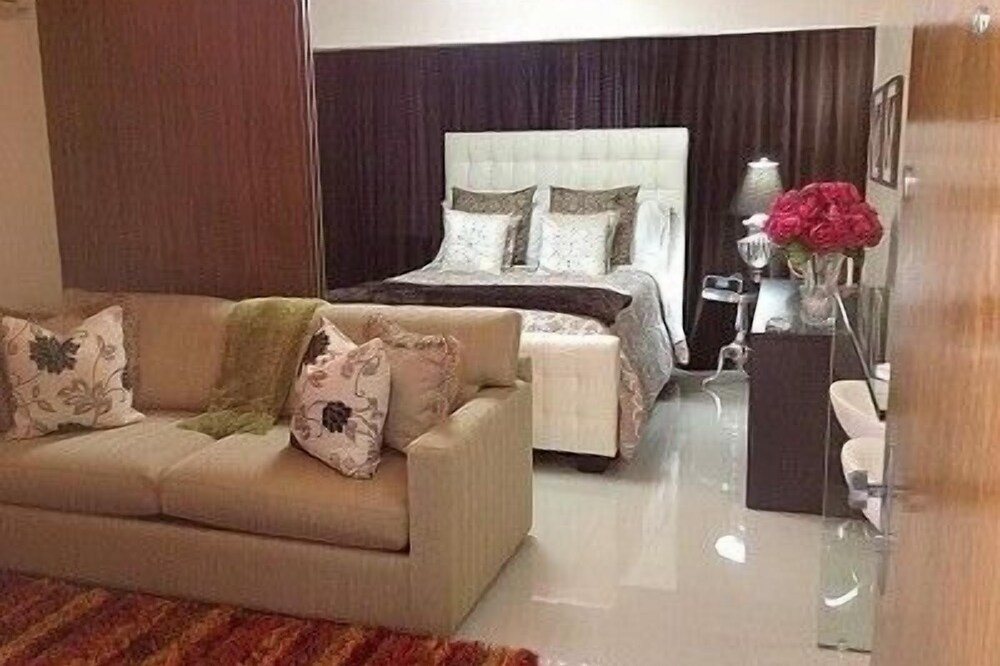 Exclusive 5 Star Apt on South Lake. WE ACCEPT 12X CREDIT CARD WITHOUT INTEREST.