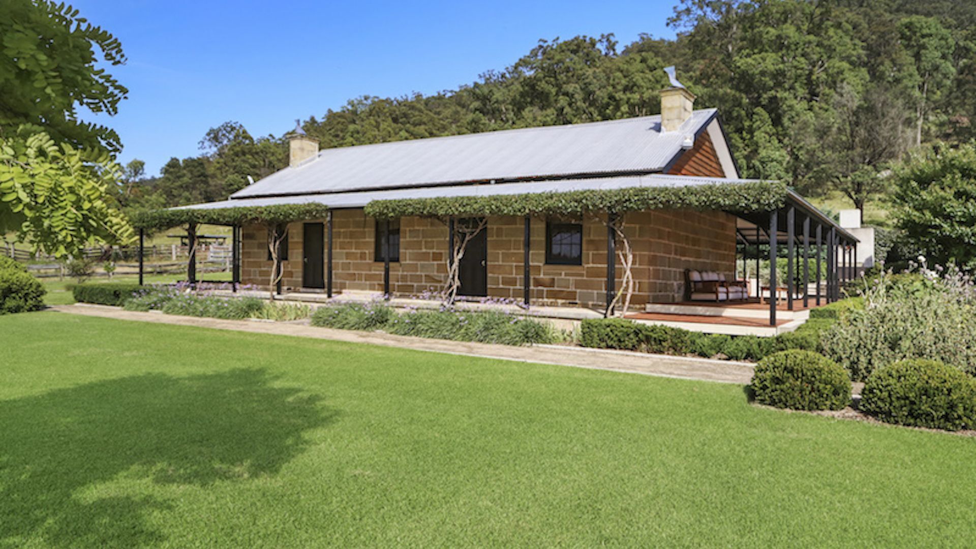 The Glen - Stunning Sandstone Cottage