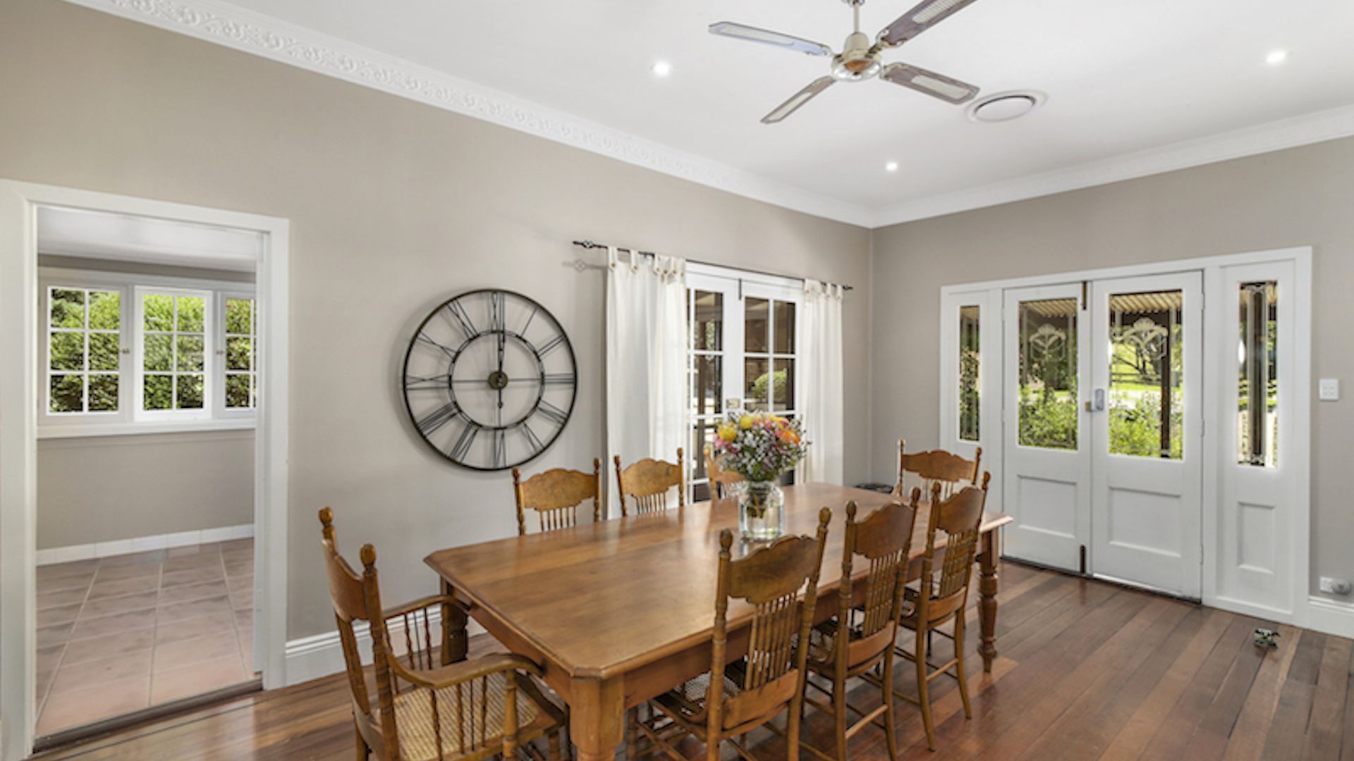 The Glen - Stunning Sandstone Cottage — image 7