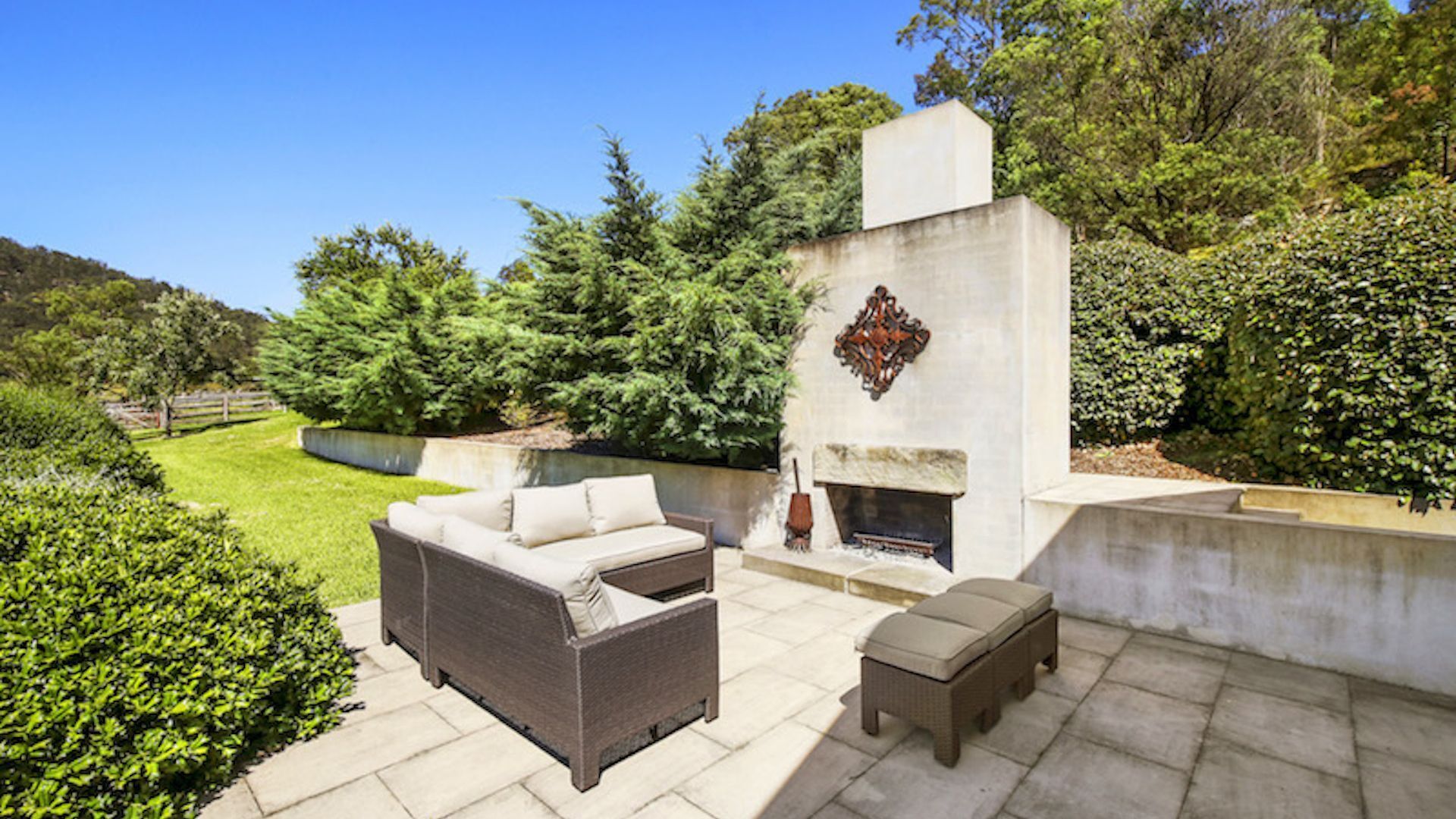 The Glen - Stunning Sandstone Cottage — image 3