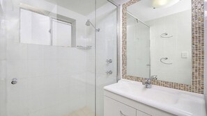 Combined shower/tub, hair dryer, towels - ASHWOOD | 100 meters to beach, shops, cafes | Accom Holidays (TERRIGAL)
