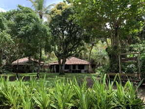 Exterior - Beautiful house on the sand with pool and wonderful views of Ilhabela! (São Sebastião)