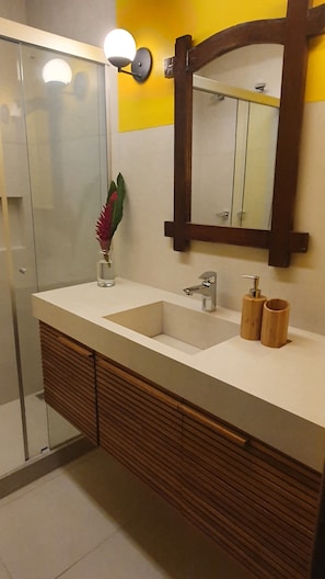 Combined shower/tub, hair dryer, towels, soap