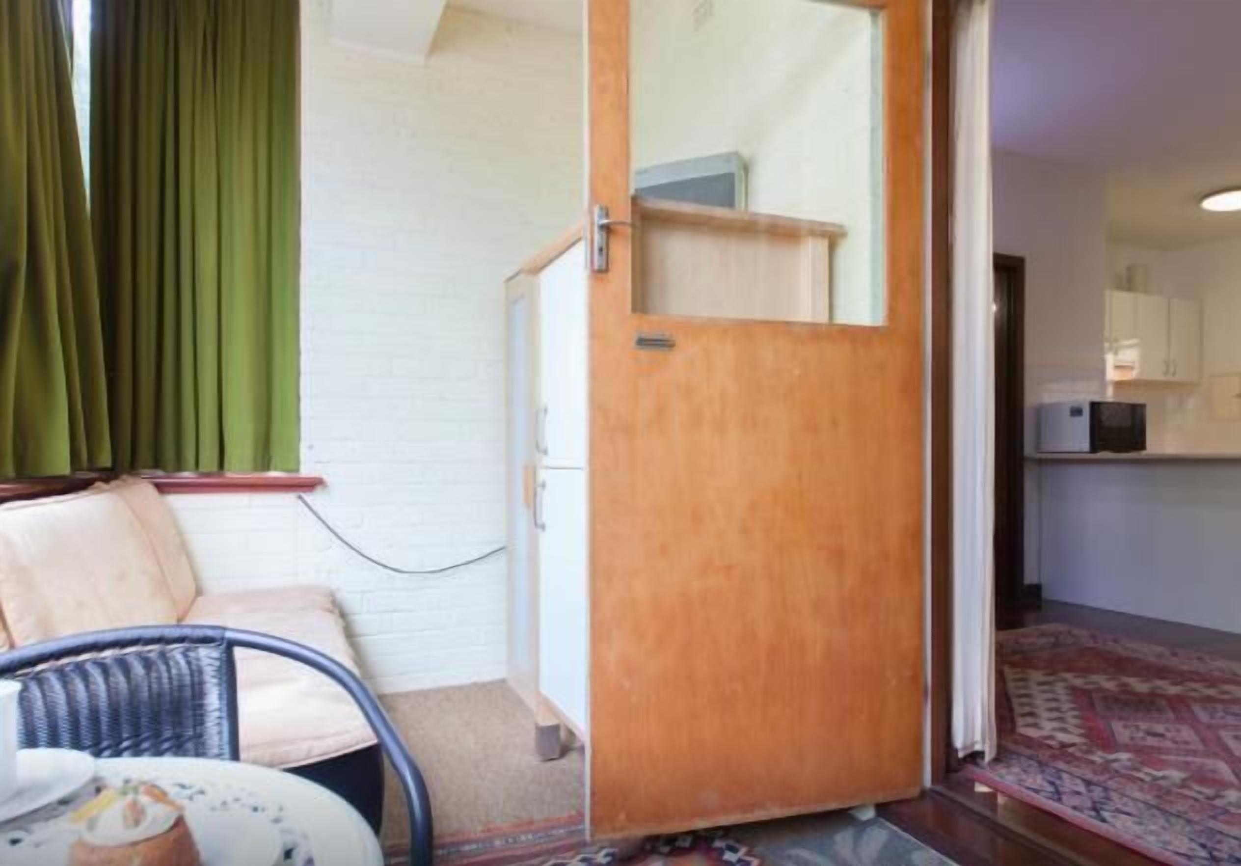 B2 Walk to UWA close to SCGH & CBD — image 15