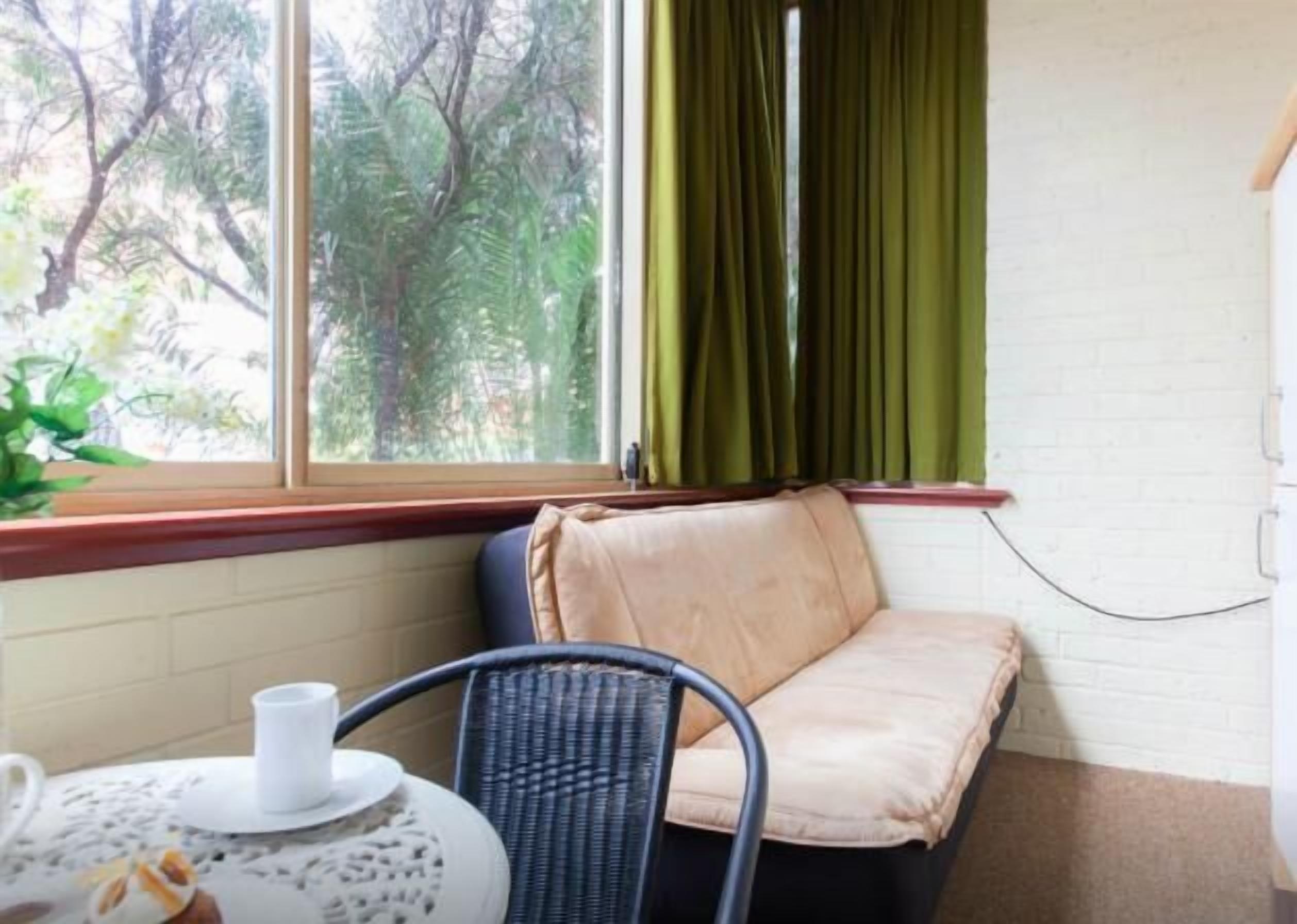 B2 Walk to UWA close to SCGH & CBD — image 14