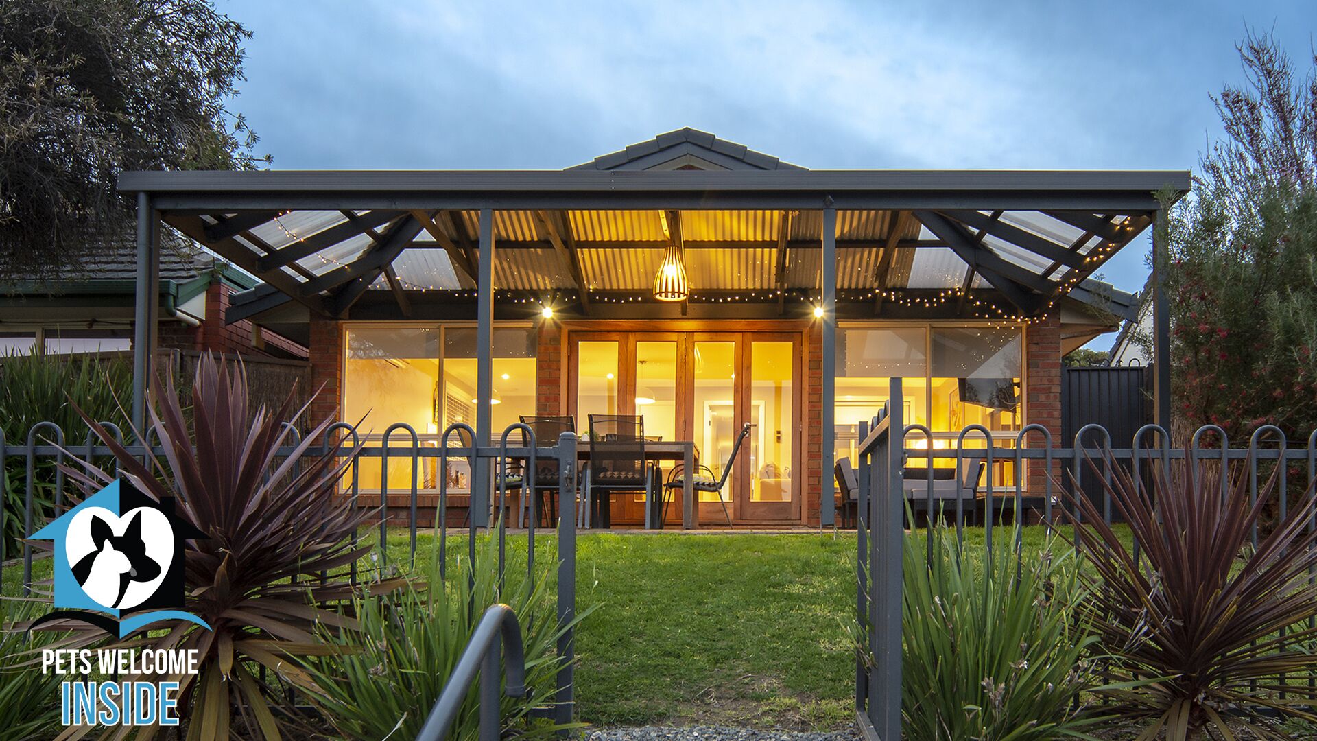 Stylish 3BR Lake- front House + Kayaks — image 16