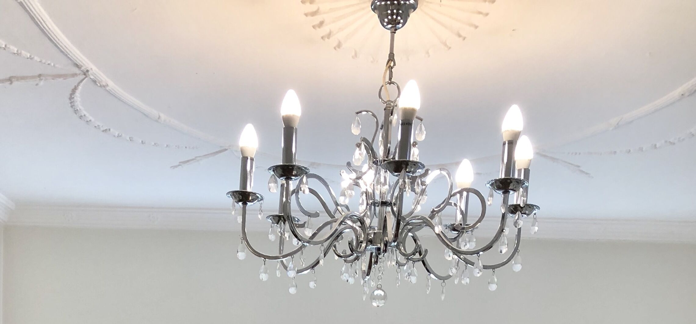 Free parking & 3 min walk to beach! — image 7