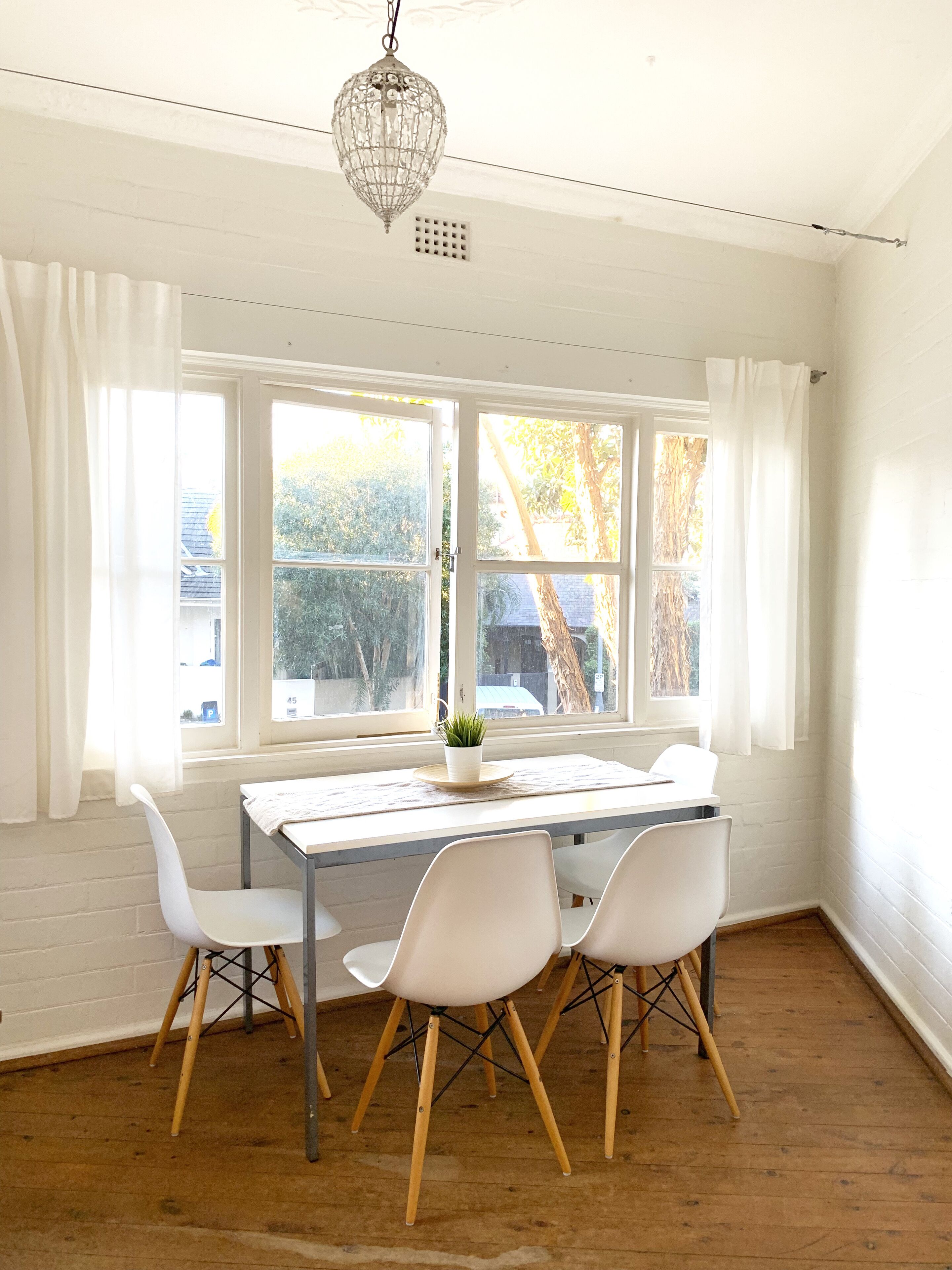 Free parking & 3 min walk to beach! — image 14