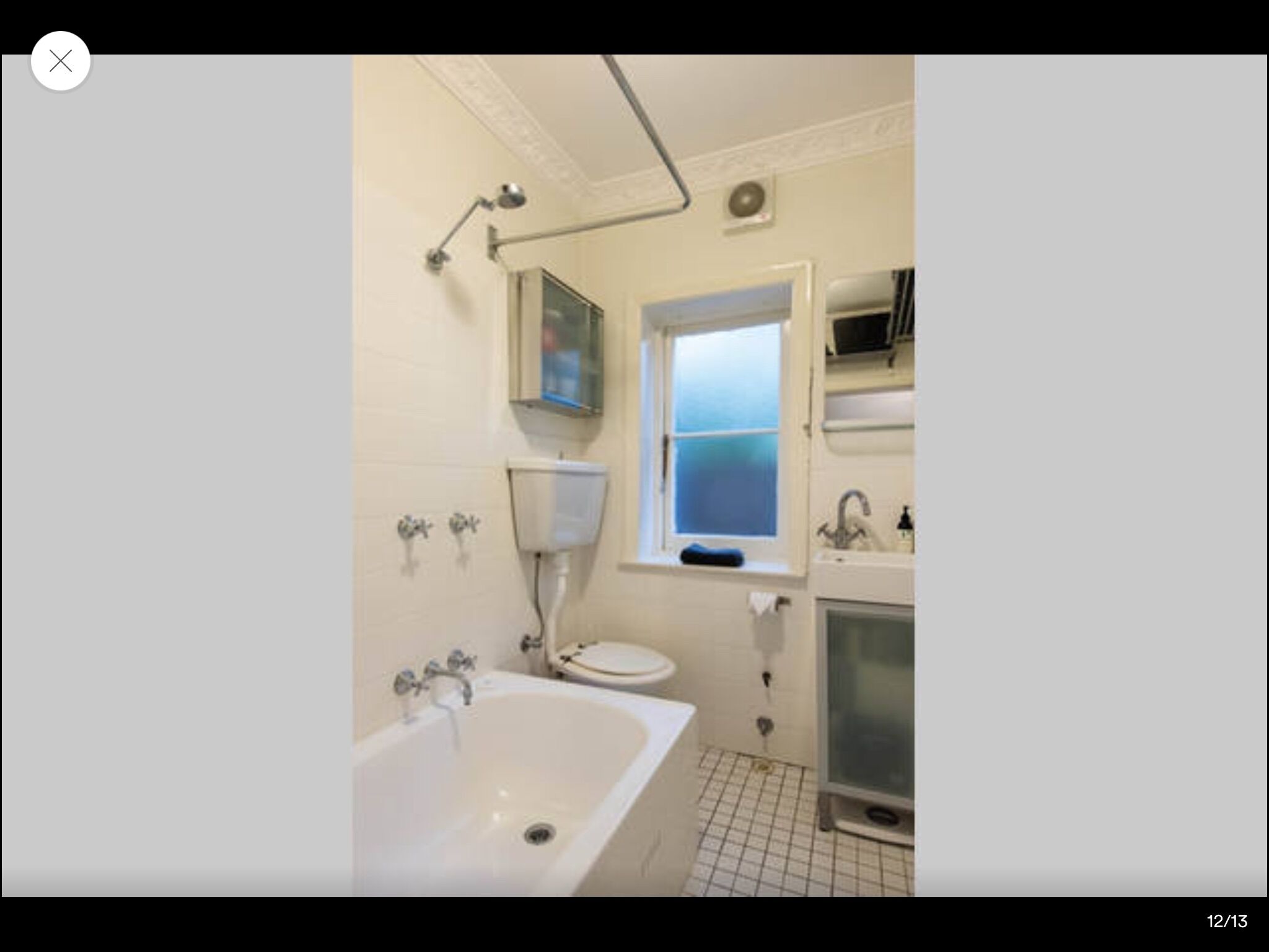 Free parking & 3 min walk to beach! — image 20