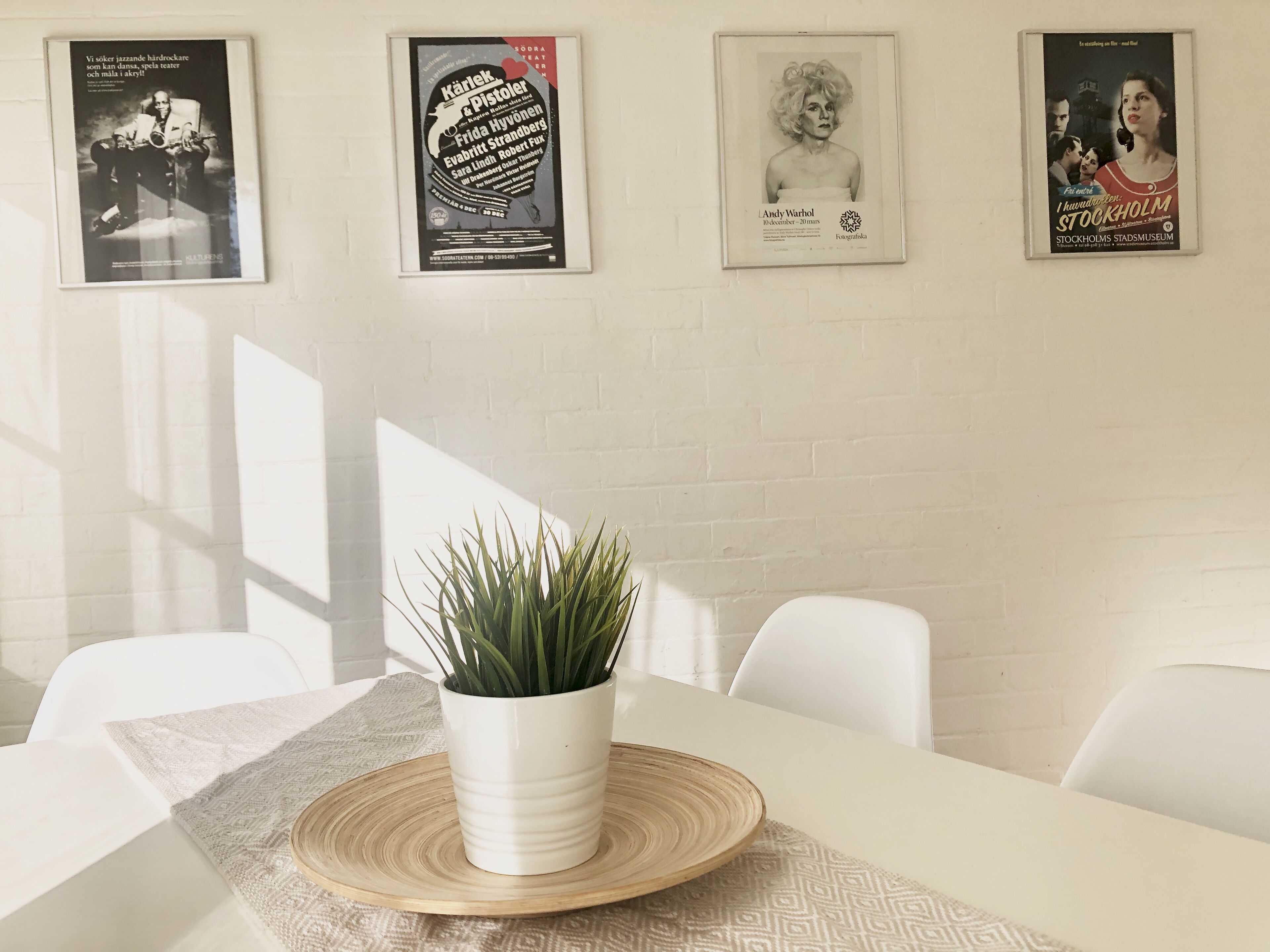 Free parking & 3 min walk to beach! — image 5