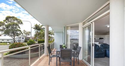 Westport Palms 2: 2 BR, 2 BA Apartment in Port Macquarie, Sleeps 4