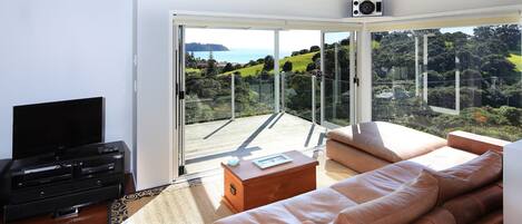 TV, DVD player, offices