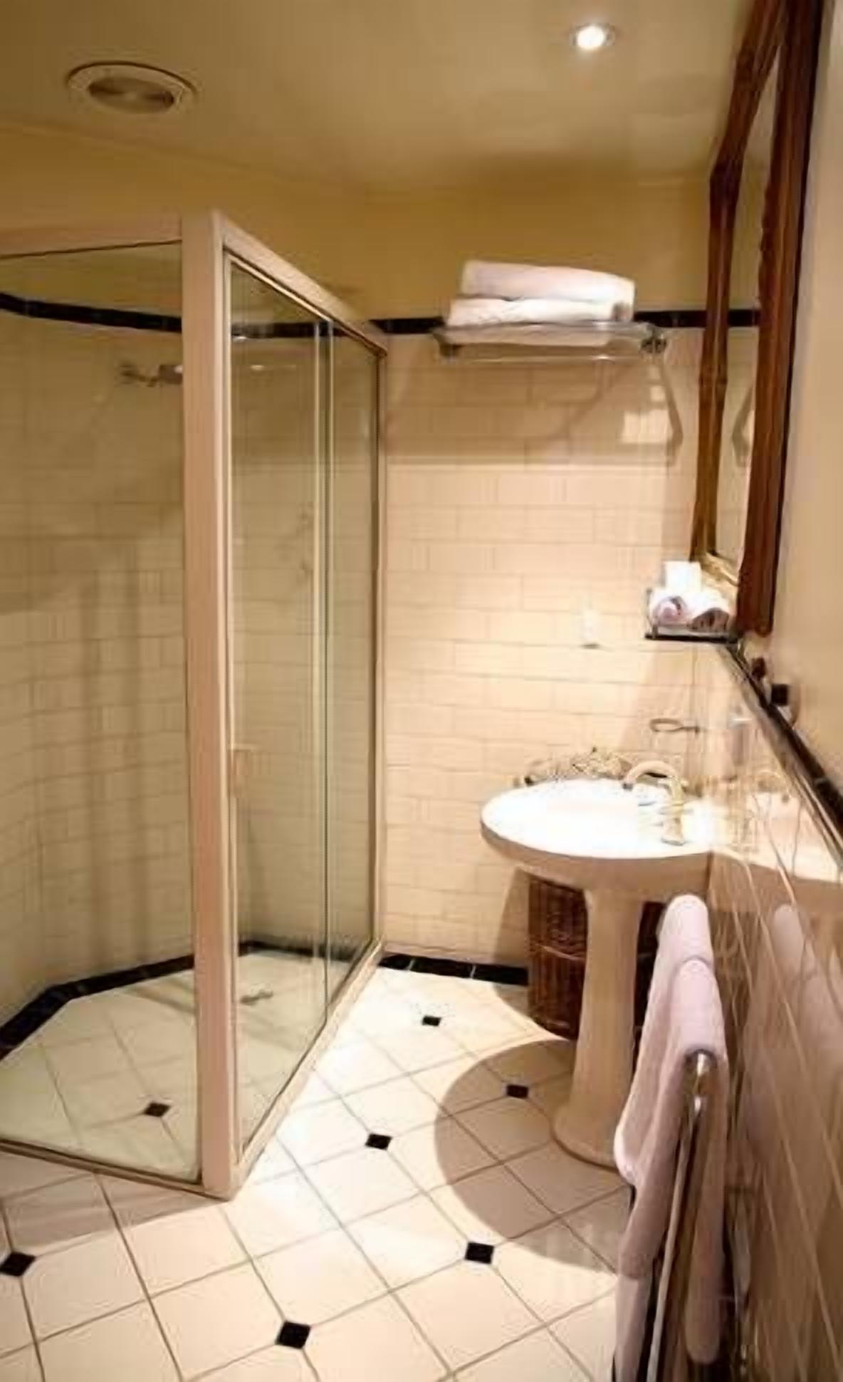 Hair dryer, towels