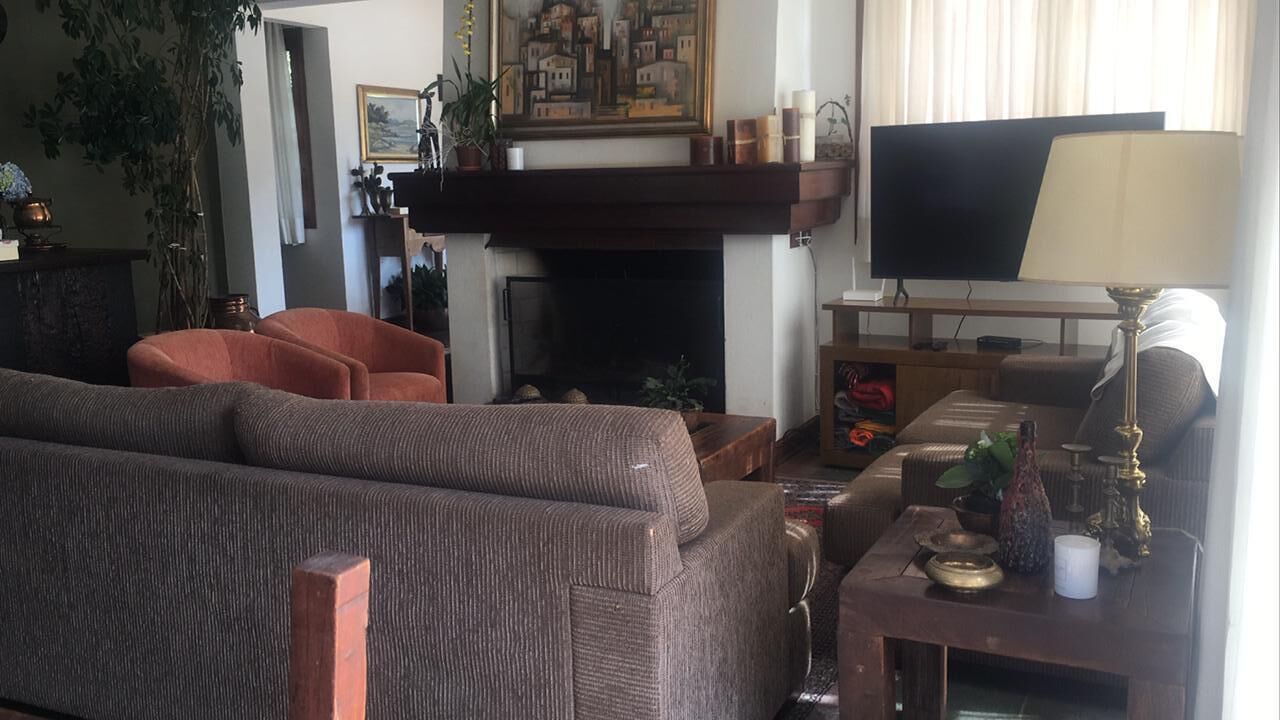 Cozy country house with beautiful mountain views