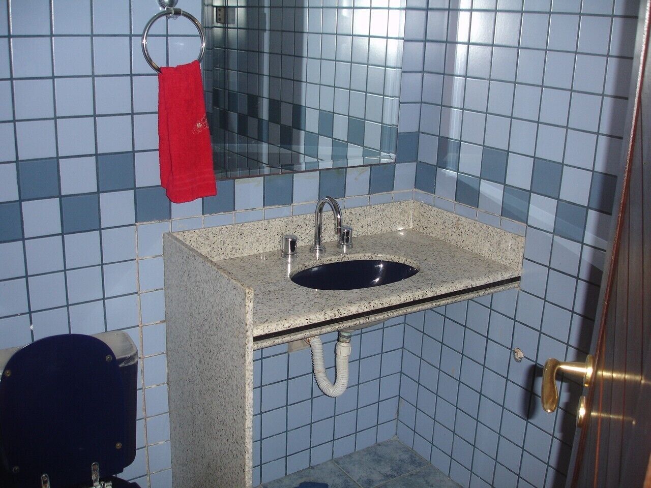 House 2 block from the beach 4 qtos pool Wi-Fi barbecue <br>