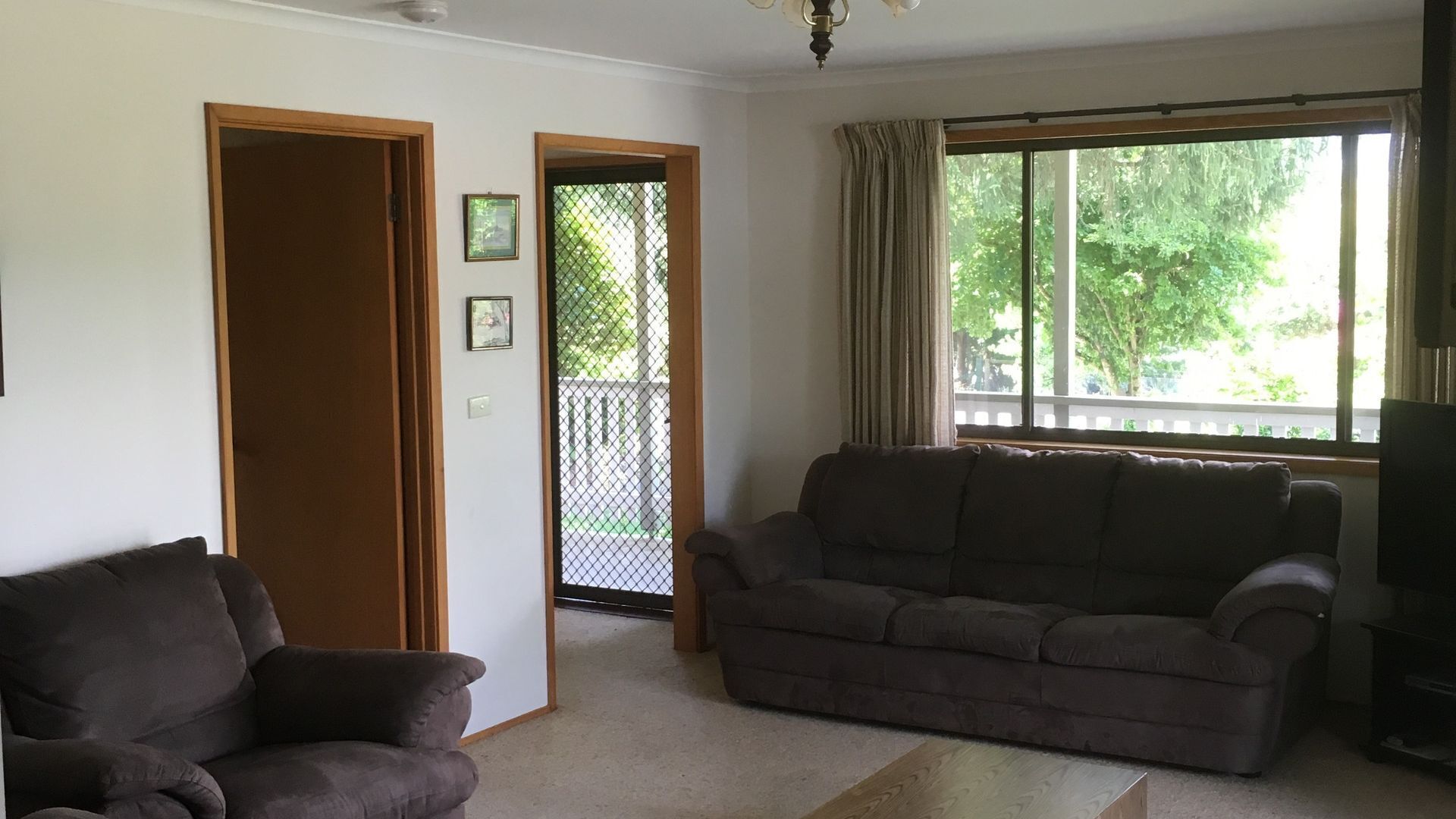 Bogong View ...>>>>>  3 Bedrooms, 2 Bathrooms