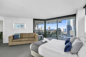 3 habitaciones, tabla de planchar con plancha y wifi gratis 