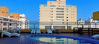 Guaruja, Pitangueiras beach, flat with services.