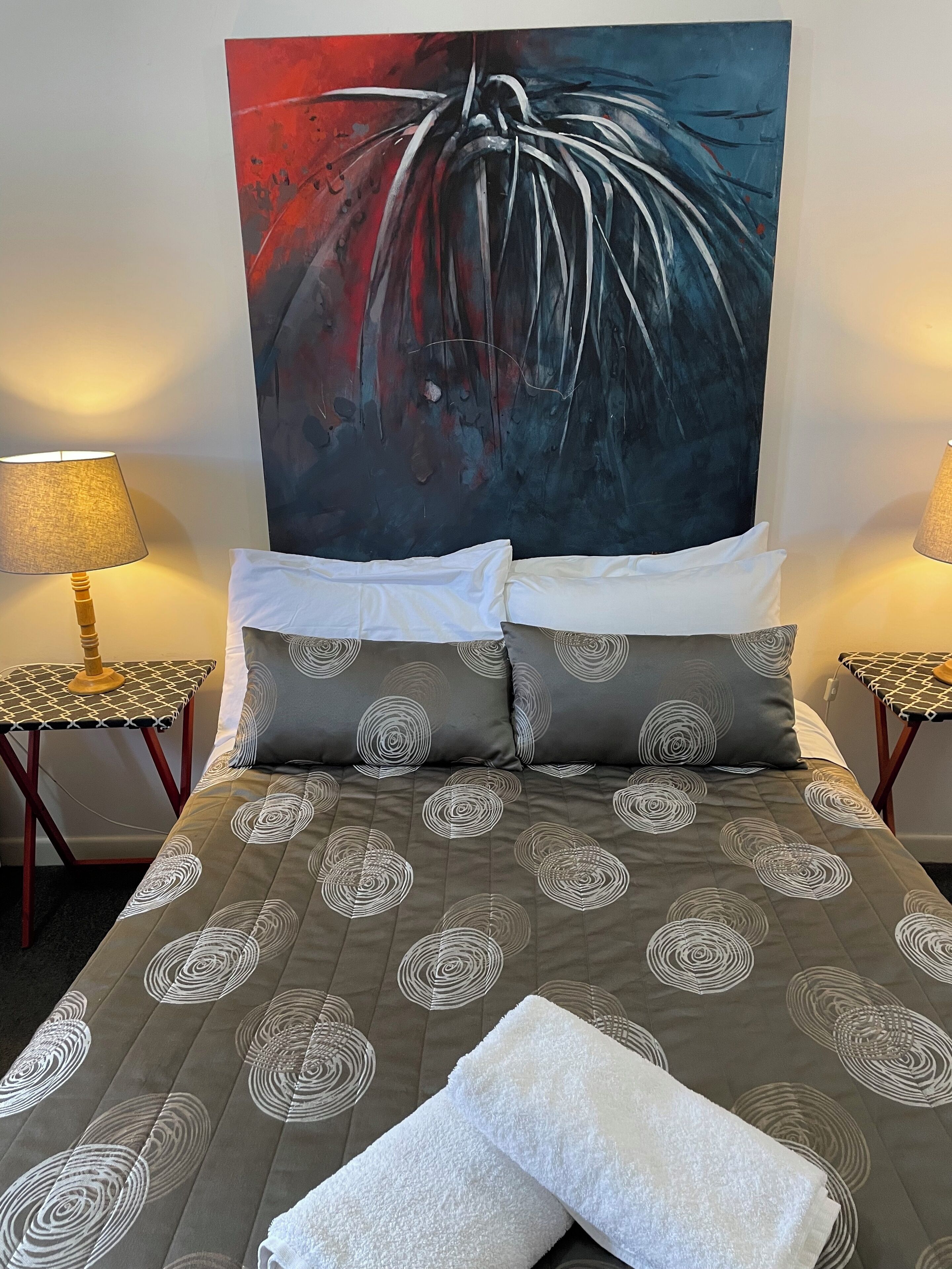 2 bedrooms, desk, iron/ironing board, travel cot