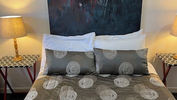 2 bedrooms, desk, iron/ironing board, travel cot