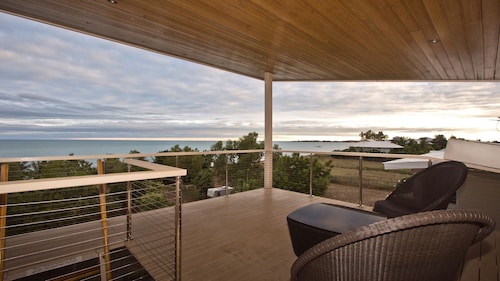 Koolinda by the Bay - Large Holiday Rental Ideal for Groups & Families