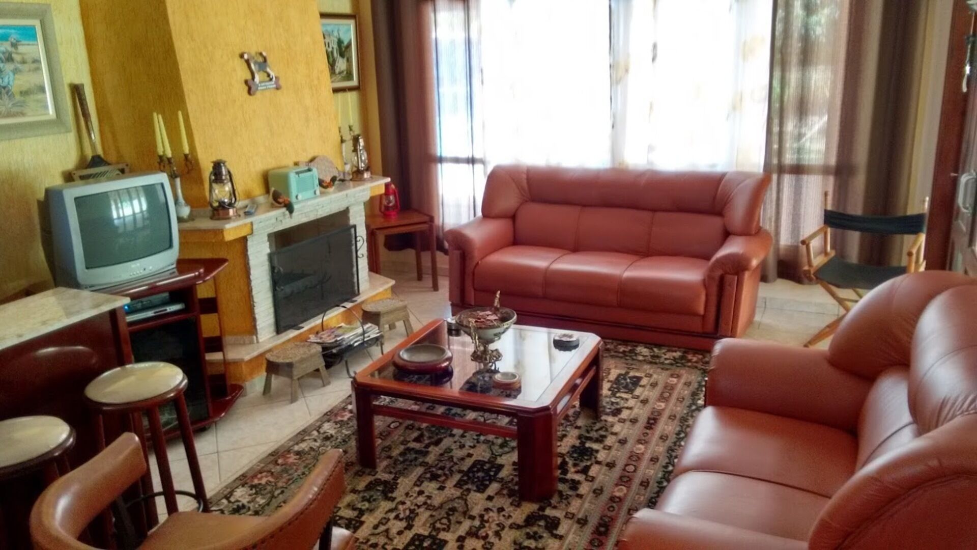 Large house with pool and soccer field - condominium with 24 hour surveillance - Wi-Fi