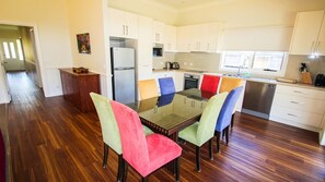 Fridge, microwave, oven, stovetop - BLUE HILLS RISE: Bright (Bright)