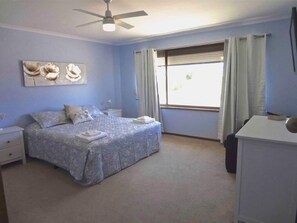 2 habitaciones, tabla de planchar con plancha y wifi gratis 