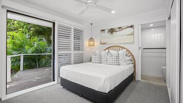 4 bedrooms, desk, iron/ironing board, travel cot