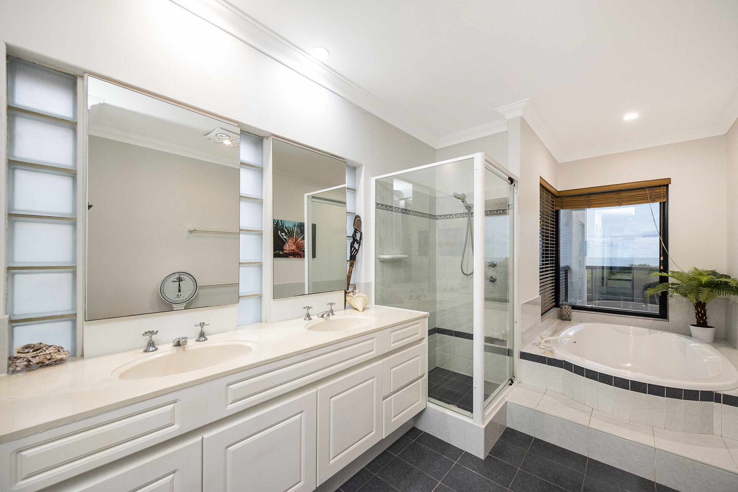 Mullaloo Beach L'Oceanne — image 25