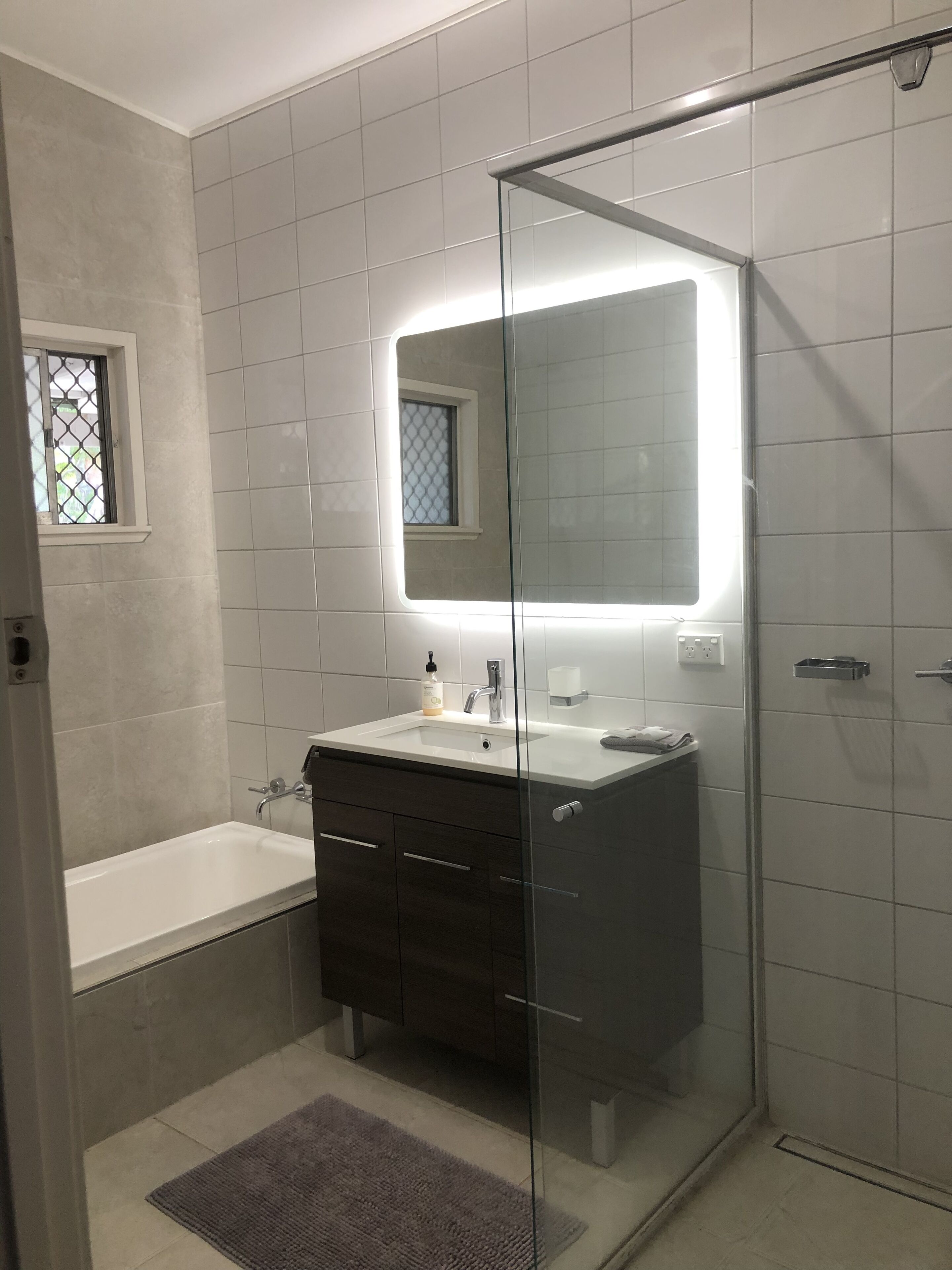 3 Bedroom beach style House near the Bay