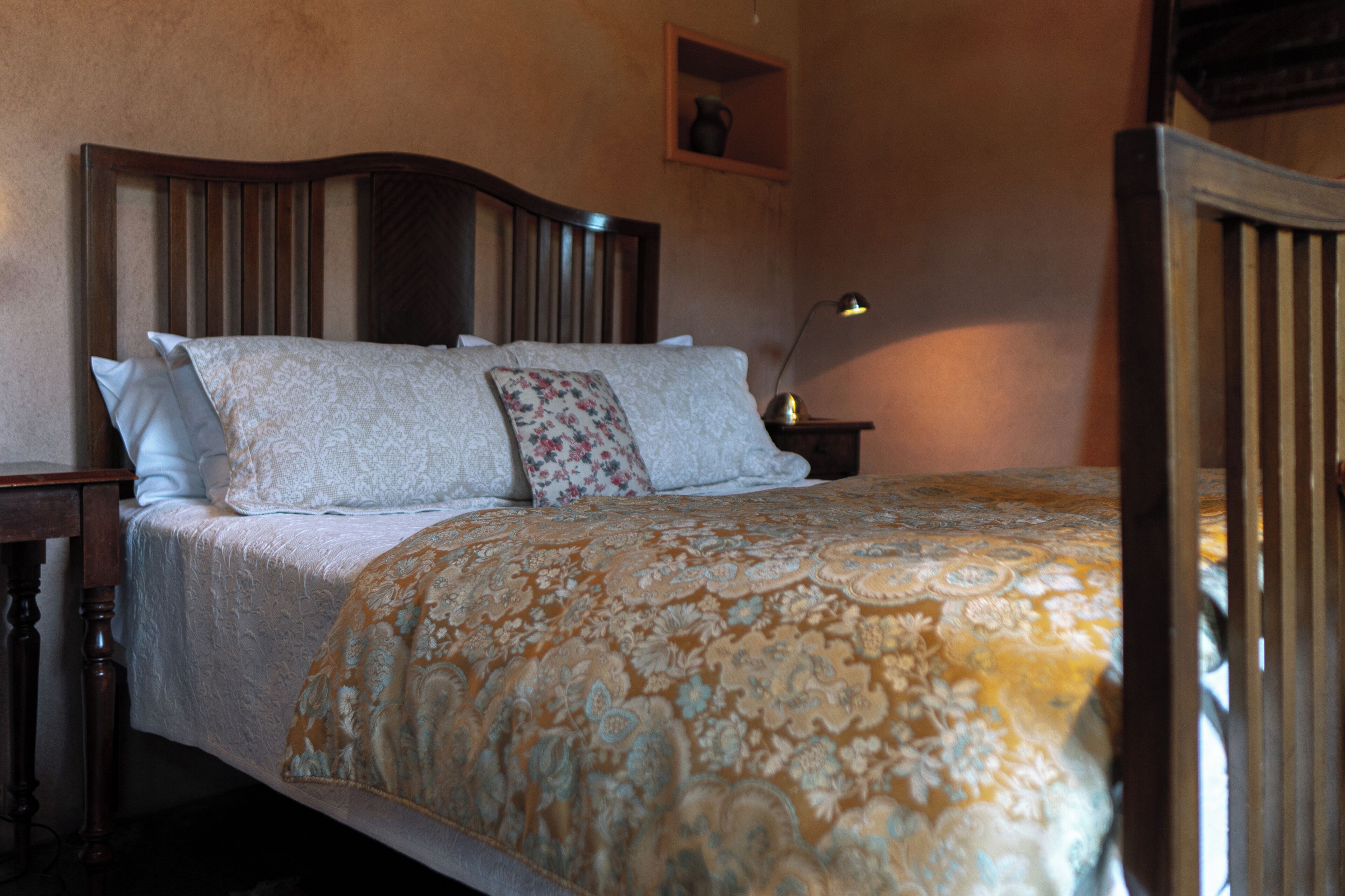 2 室のベッドルーム、アイロン / アイロン台、WiFi (無料)、ベッドシーツ