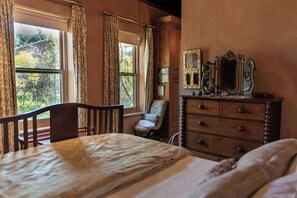 2 عدّة غرف نوم ومكواة/لوح كي وواي فاي مجانًا وملاءات أسرّة