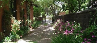 Paprika Cottage - Buxton Manor