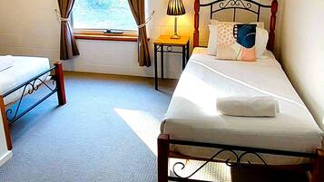 4 bedrooms, iron/ironing board, travel cot, free WiFi